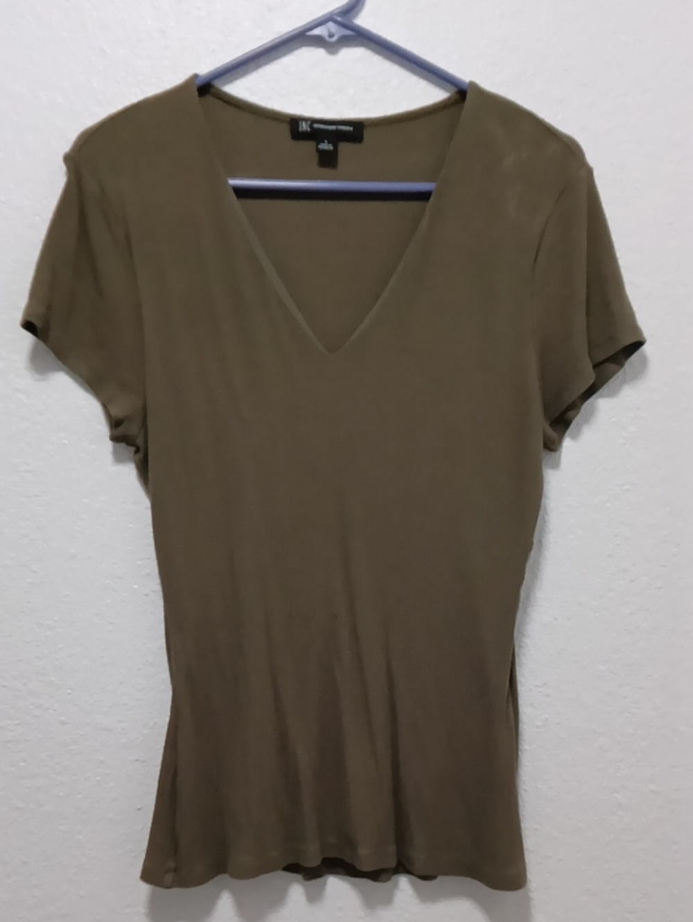 INC LG Fits Like Medium Olive V-Neck Short Sleeve Small Knit Material Thicker.